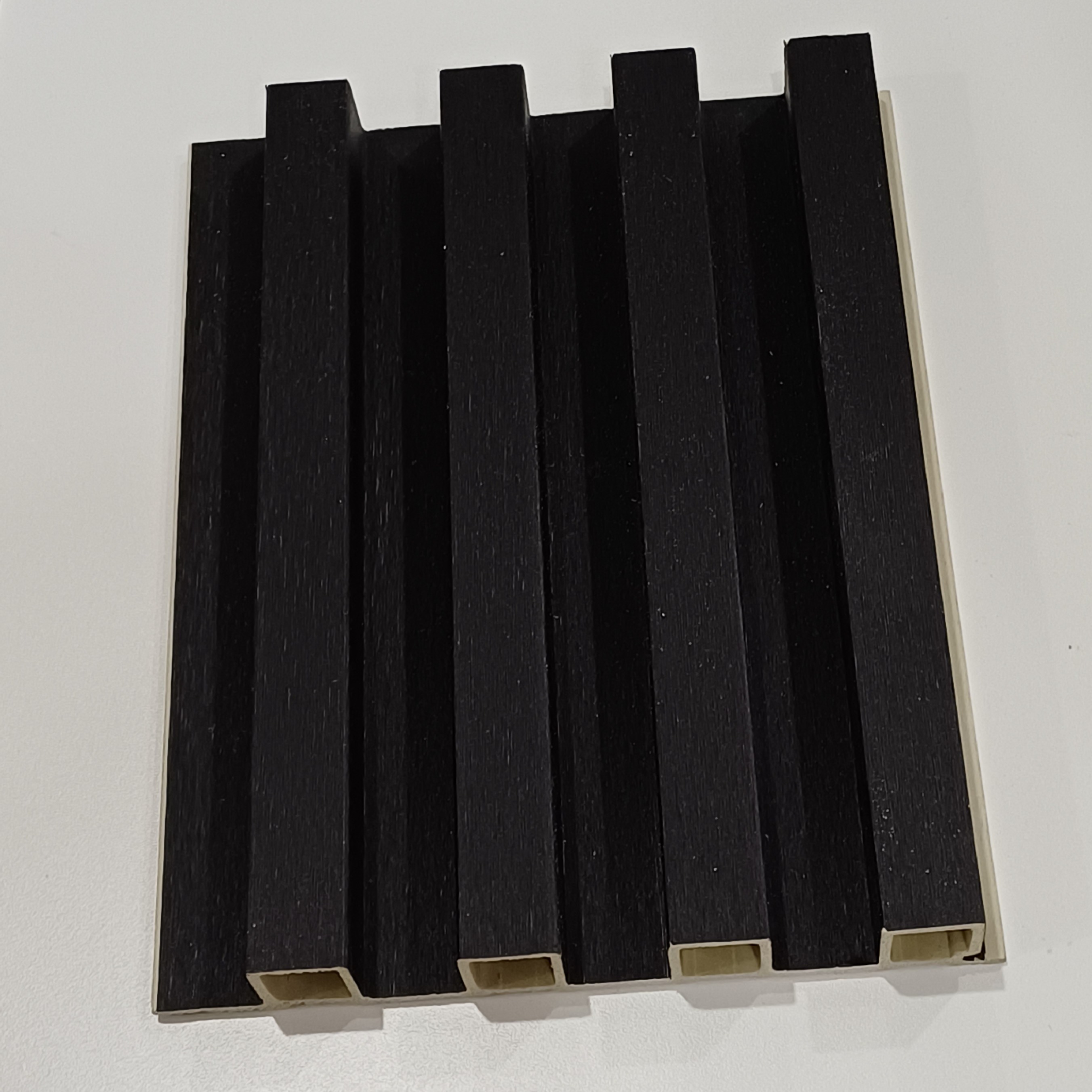 Imagen REVESTIMIENTO 24X160X2900 BRUSHED BLACK