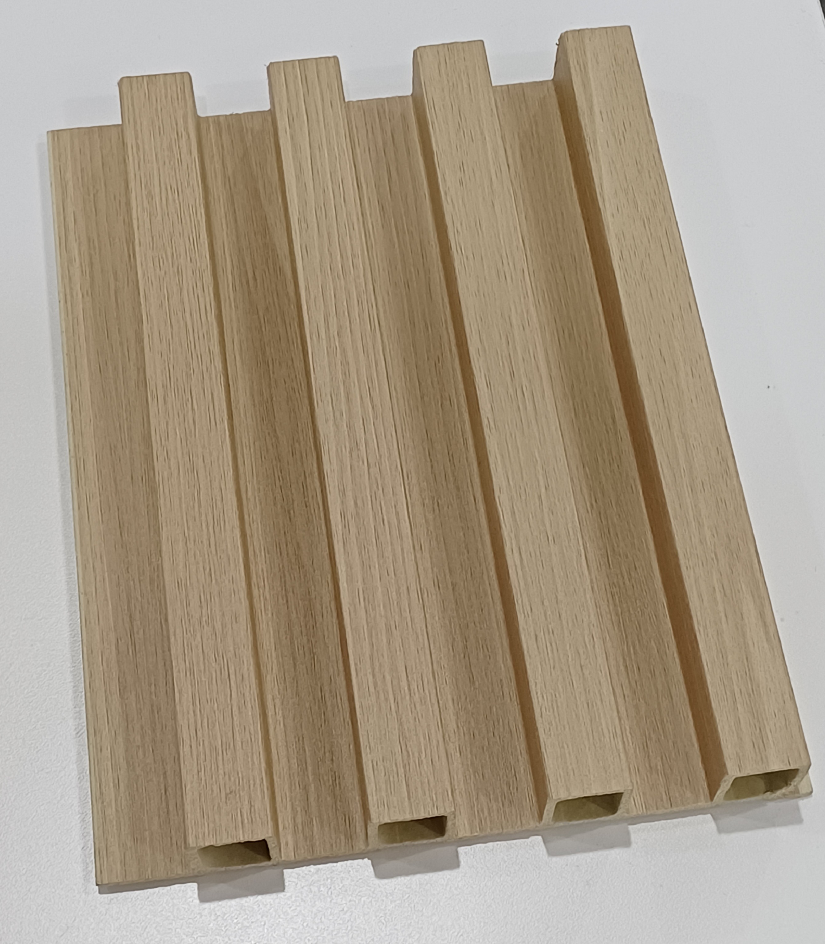 Imagen REVESTIMIENTO 24X160X2900 WALNUT